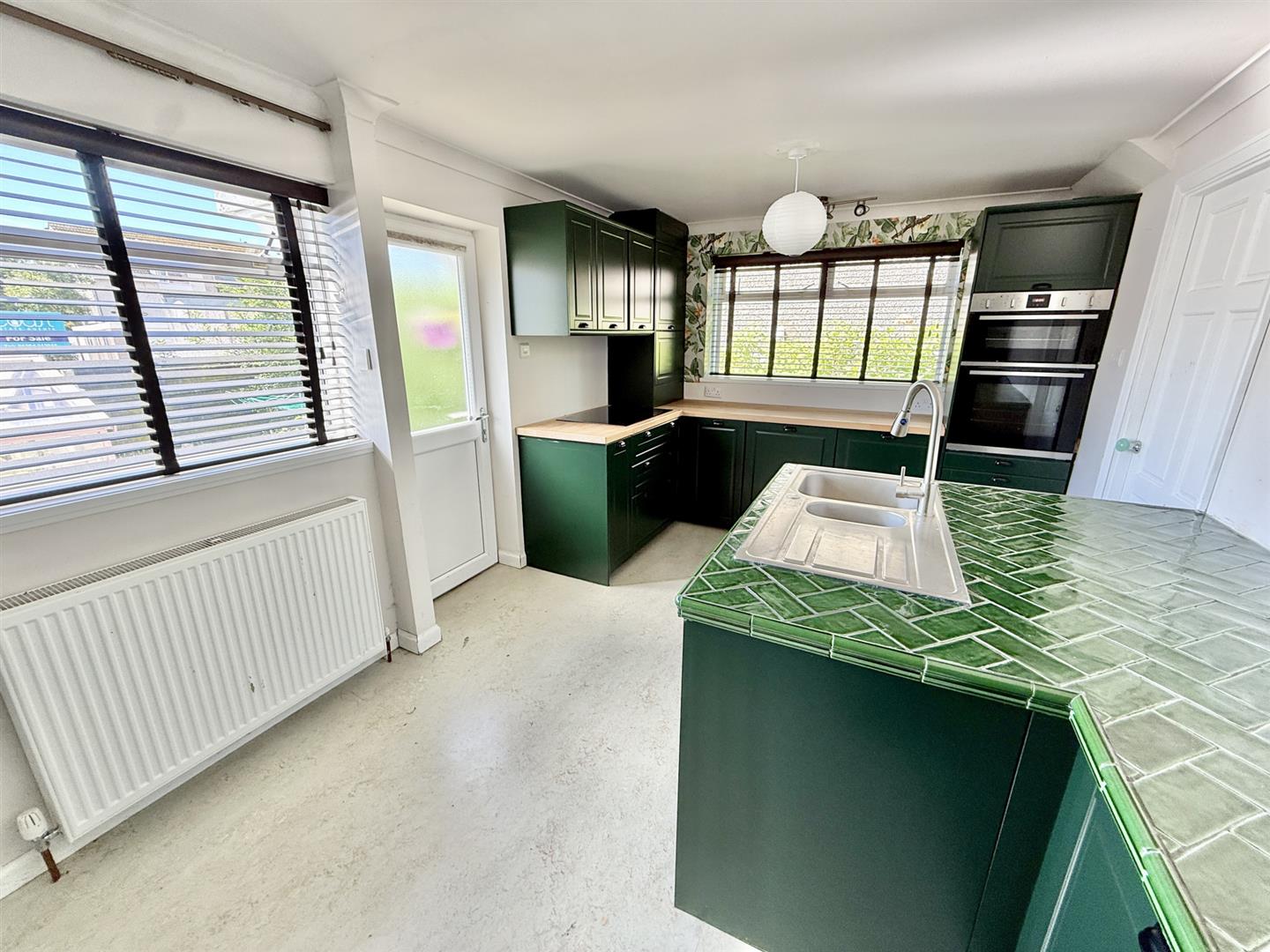 3 bed property in Alton Way, West Kilbride
